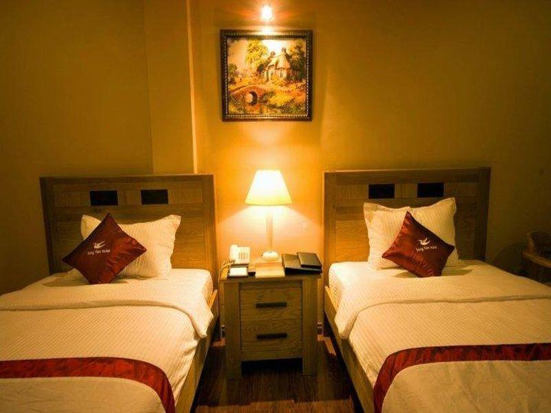 Ha Tien Hotel Bagian luar foto